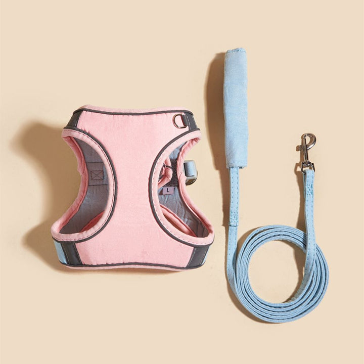 "Verstelbaar kattentuigje Oscar, ontsnappingsvrij, met fluweelzachte ademende stof in diverse stijlvolle kleuren."