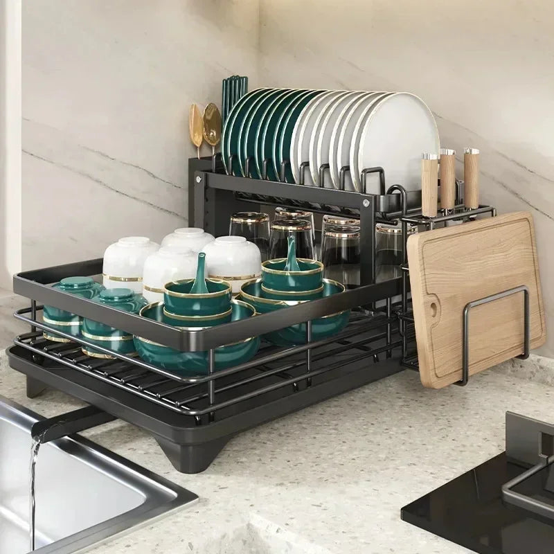 Compact RVS afdruiprek van Aurora Wonen, verstelbaar voor diverse keukenafmetingen