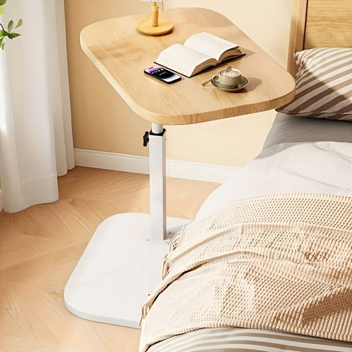 Multifunctionele verstelbare bijzettafel voor comfort naast bank of bed. Modern design met hout en metaal.