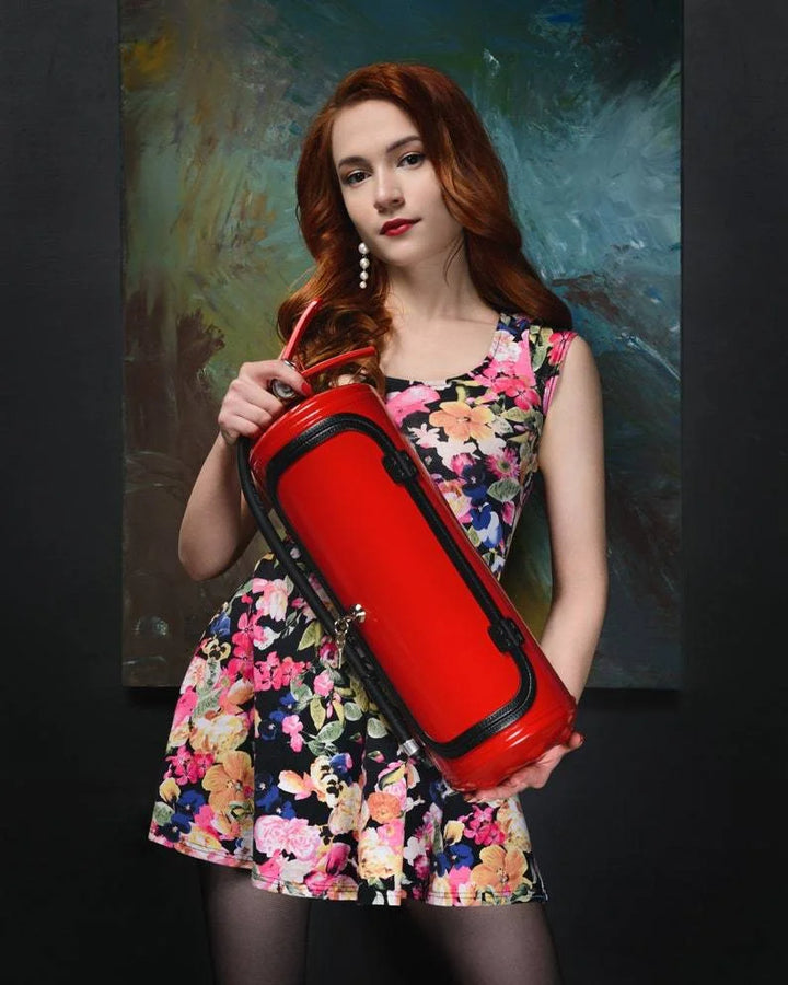 "Verstopte bar als brandblusser, metaal, rood, ruimte voor flessen en accessoires, uniek en stijlvol ontwerp voor elke kamer.