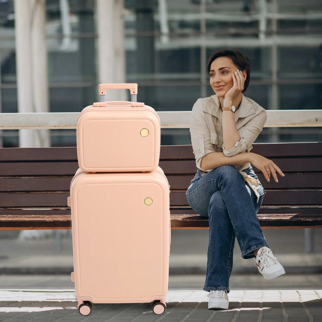Complete reiskoffer set met stevige hardshell, handbagage en aparte cosmetica koffer. Perfect voor reizen.
