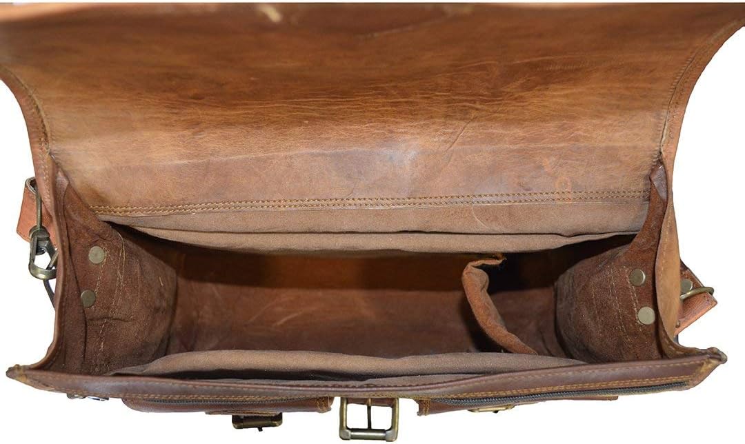 Authentieke vintage leren messenger tas, bruin geitenleer, combineert stijl met functionaliteit.
