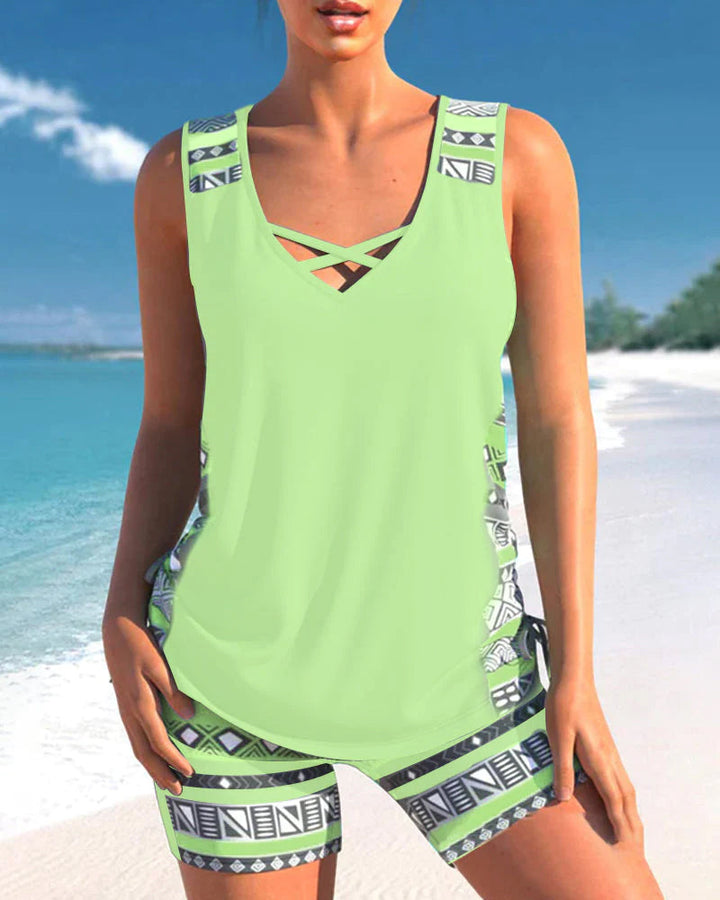 Dames tankini met een abstract patroon, perfect voor een dagje aan het strand of zwembad. Veelzijdige strandmode.