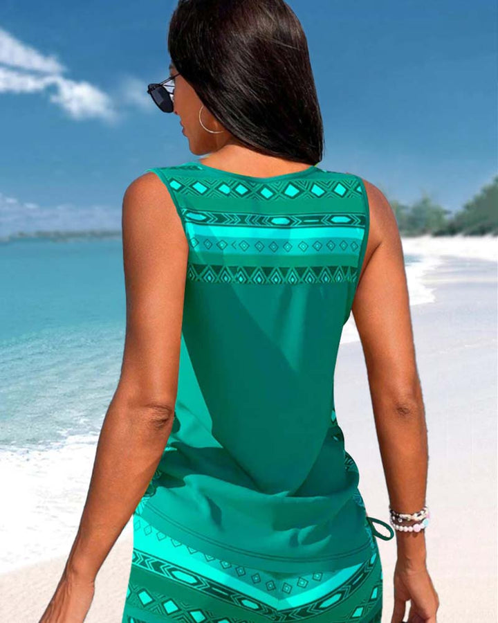 Tankini badpak met ingebouwde beha-ondersteuning, biedt comfort en stijl voor dames. Sneldrogende stof.
