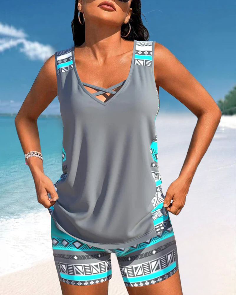 Tankini badpak ontworpen voor comfort en bewegingsvrijheid, ideaal voor zwemactiviteiten. Veelzijdige zwemkleding.