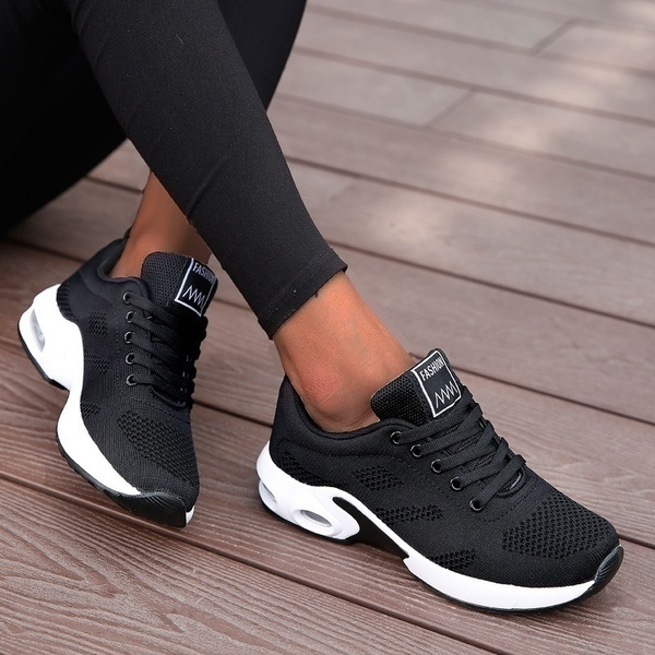 Vrouwen orthopedische schoenen, bieden ultiem comfort en voetverlichting voor dagelijks gebruik en gezonde voeten.