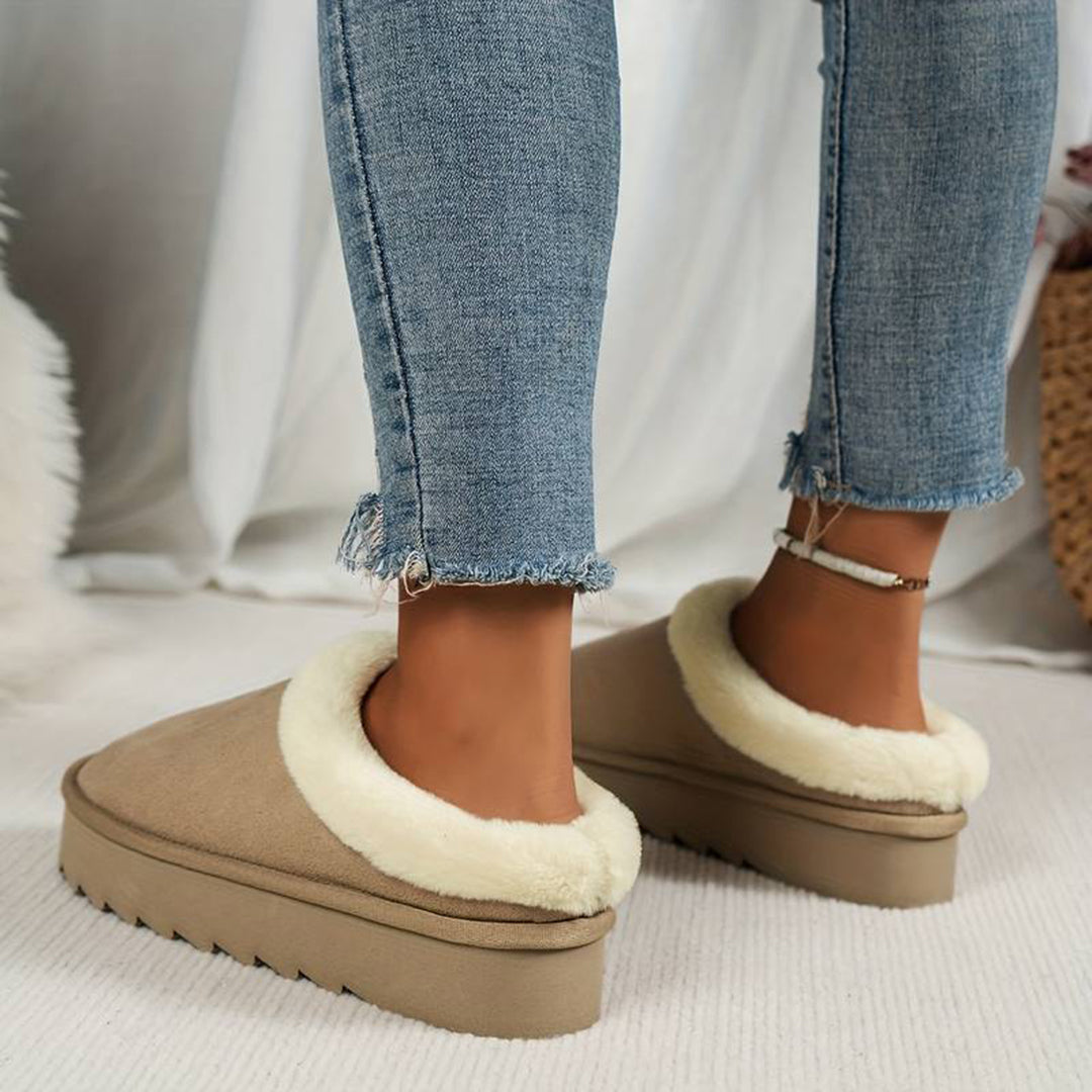 Warme dames pantoffels, zachte voering, stevige zool, elegant design, pluizige binnenkant, antislip voor thuiscomfort.