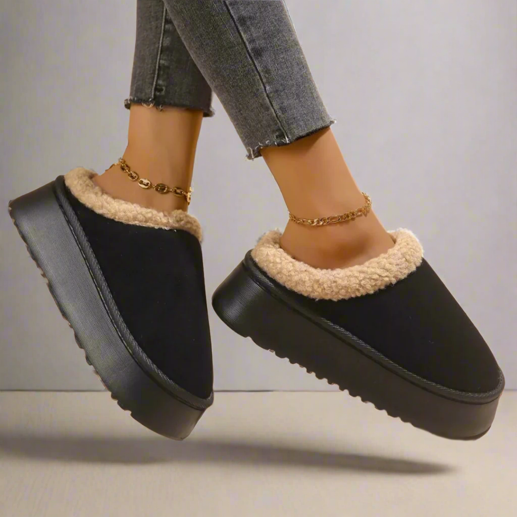 Warme damespantoffels met luxe voering in rijke kleuren, perfect voor koude dagen. Beschikbaar in maten 34-41.