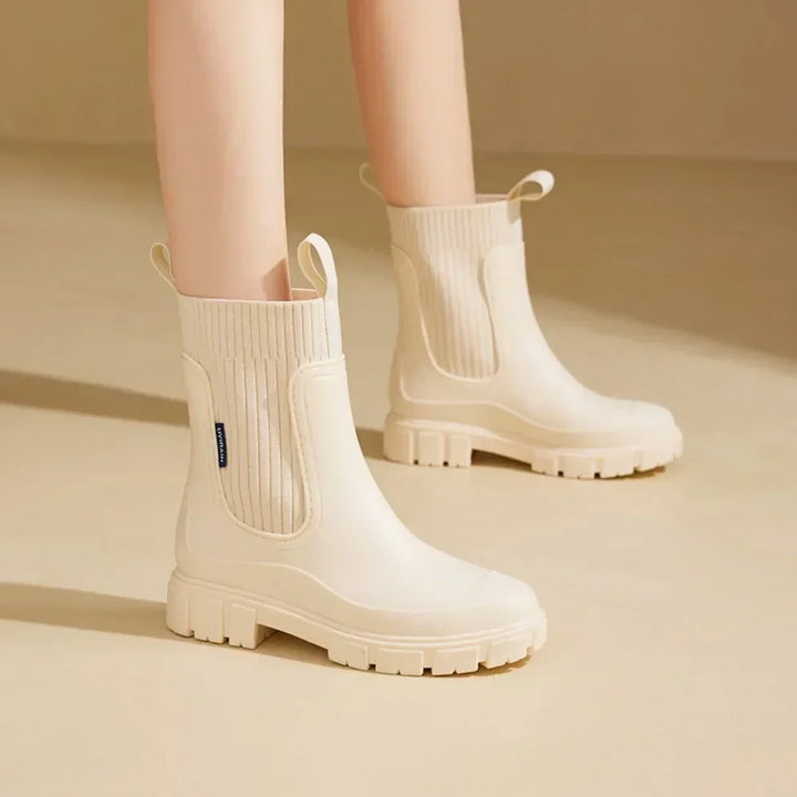 "Waterdichte Chelsea boots voor dames met antislipzool, elastische instap en moderne stijl in bruine tint."