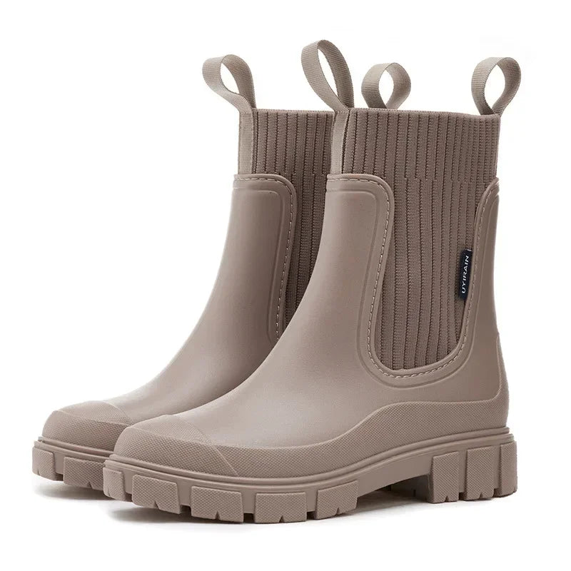 "Waterdichte Chelsea boots voor dames met antislipzool, elastische instap en moderne stijl in bruine tint."