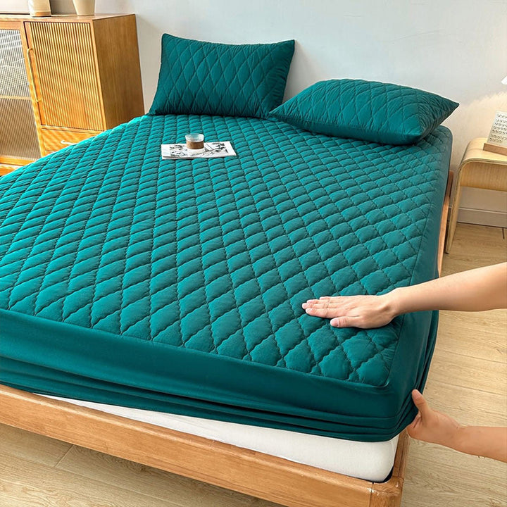 Detail van de elastische banden van de matrasbeschermer, stevige bevestiging aan matras