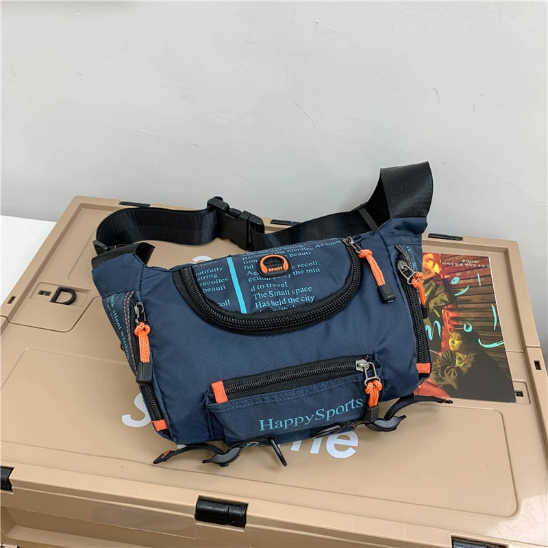 Stevige waterdichte outdoor tas voor heren, veelzijdig als heuptas, schoudertas of slingbag, van duurzaam nylon.