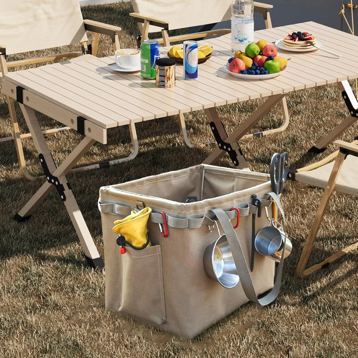 Marineblauwe duurzame kampeertas, waterdicht en praktisch voor outdoor reizen.