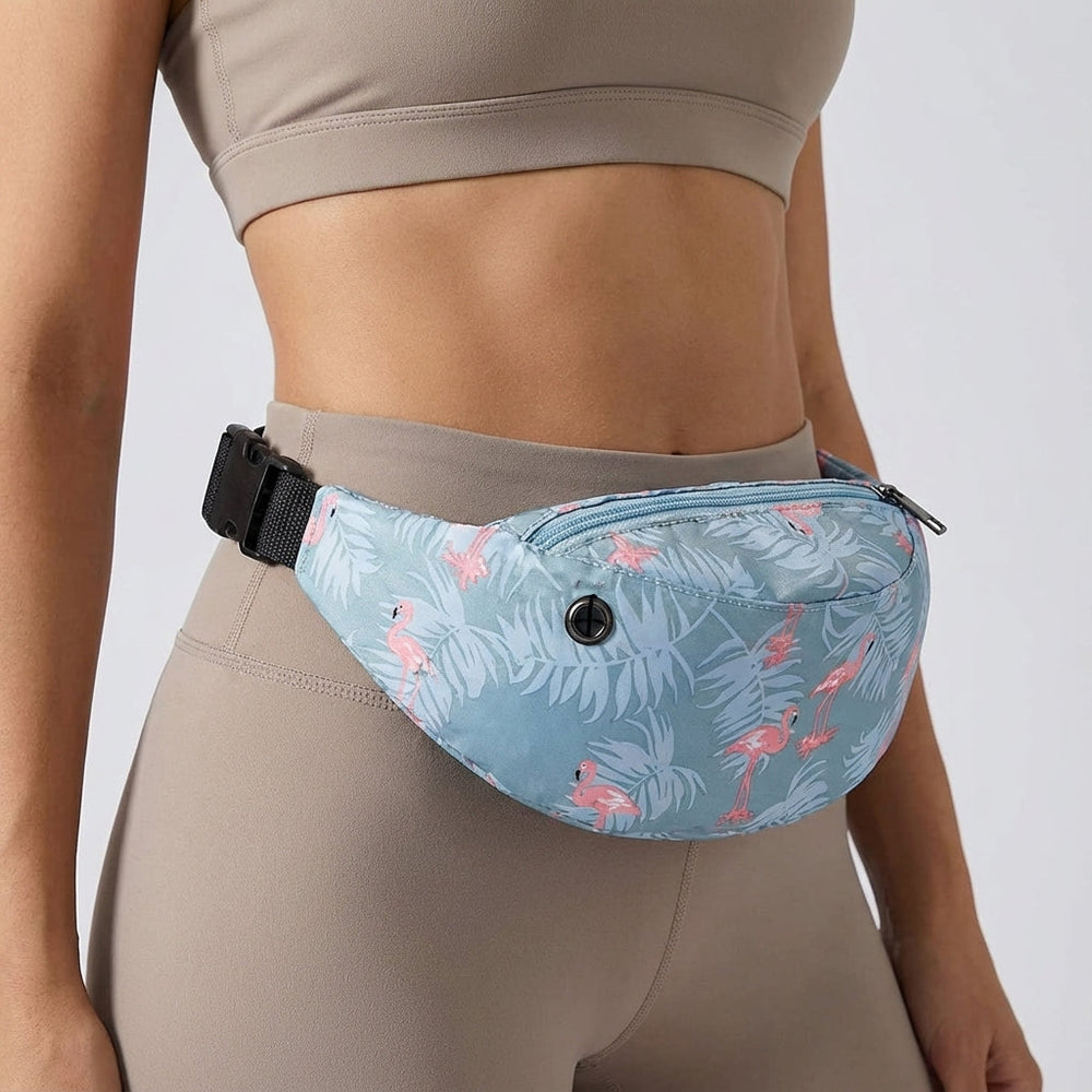 Duurzame waterdichte heuptas van polyester, perfect voor outdoor activiteiten, wandelen of fietsen. Houd spullen veilig.