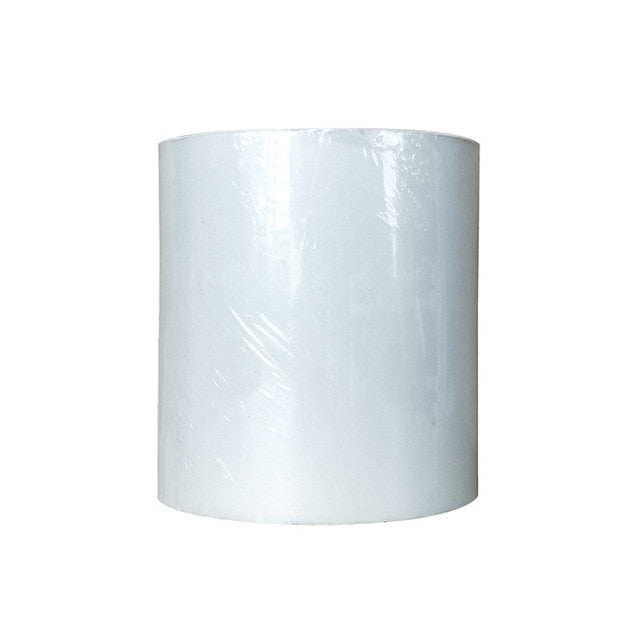 Voor en na: waterdichte reparatietape dicht permanent een grote scheur. Effectieve afdichting.
