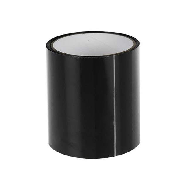 Verpakking van de waterdichte reparatietape, klaar voor het herstellen van lekkages en scheuren.