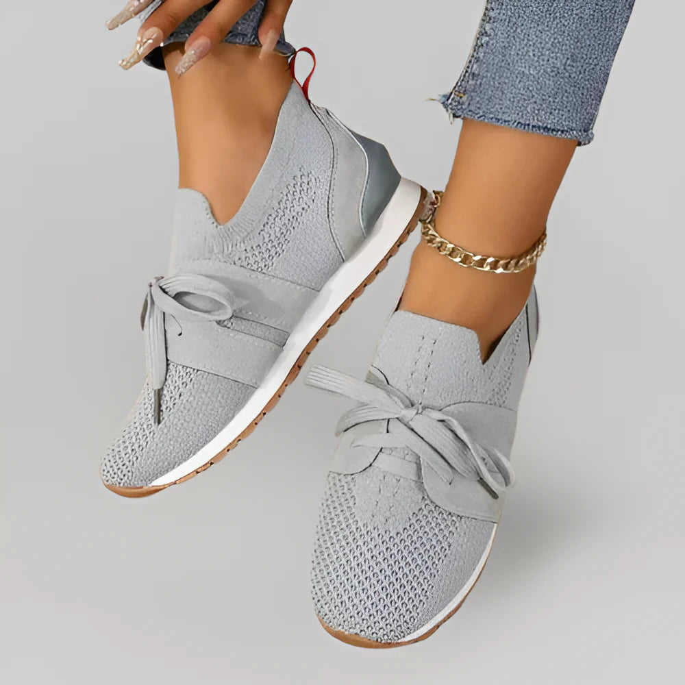 Stijlvolle dames sneakers, bieden superieur loopcomfort door de ondersteunende zool en zachte binnenzool.