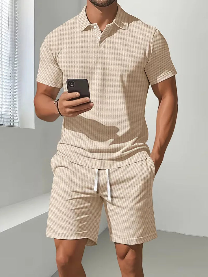 Donkere herenpolo met korte mouwen, casual chic voor dagelijks gebruik en zomeravonden.