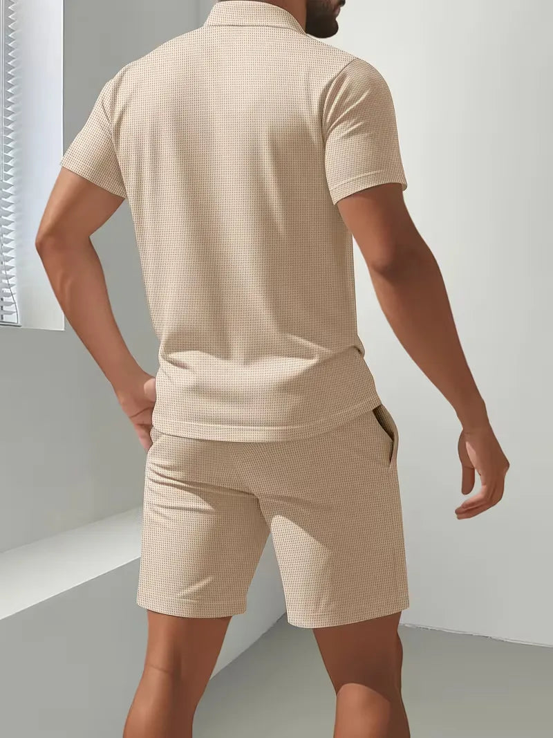 Sportieve herenpolo met korte mouwen, ademend en comfortabel voor actieve zomerdagen.