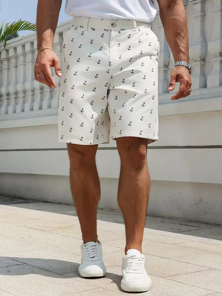 Stijlvolle witte strandshorts voor heren, voorzien van een trendy ankerpatroon.