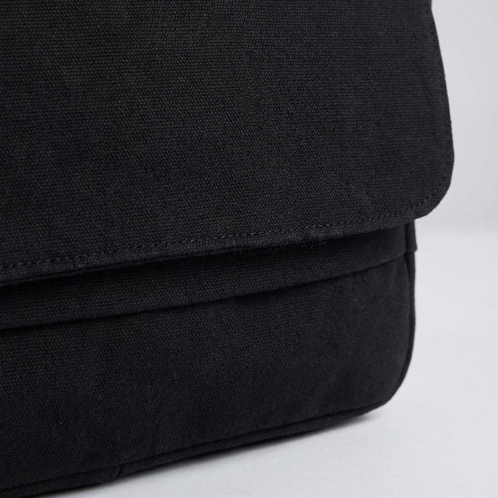 CanvasVault stevige canvas schoudertas. Duurzame, lichtgewicht unisex tas voor dagelijks gebruik en reizen.