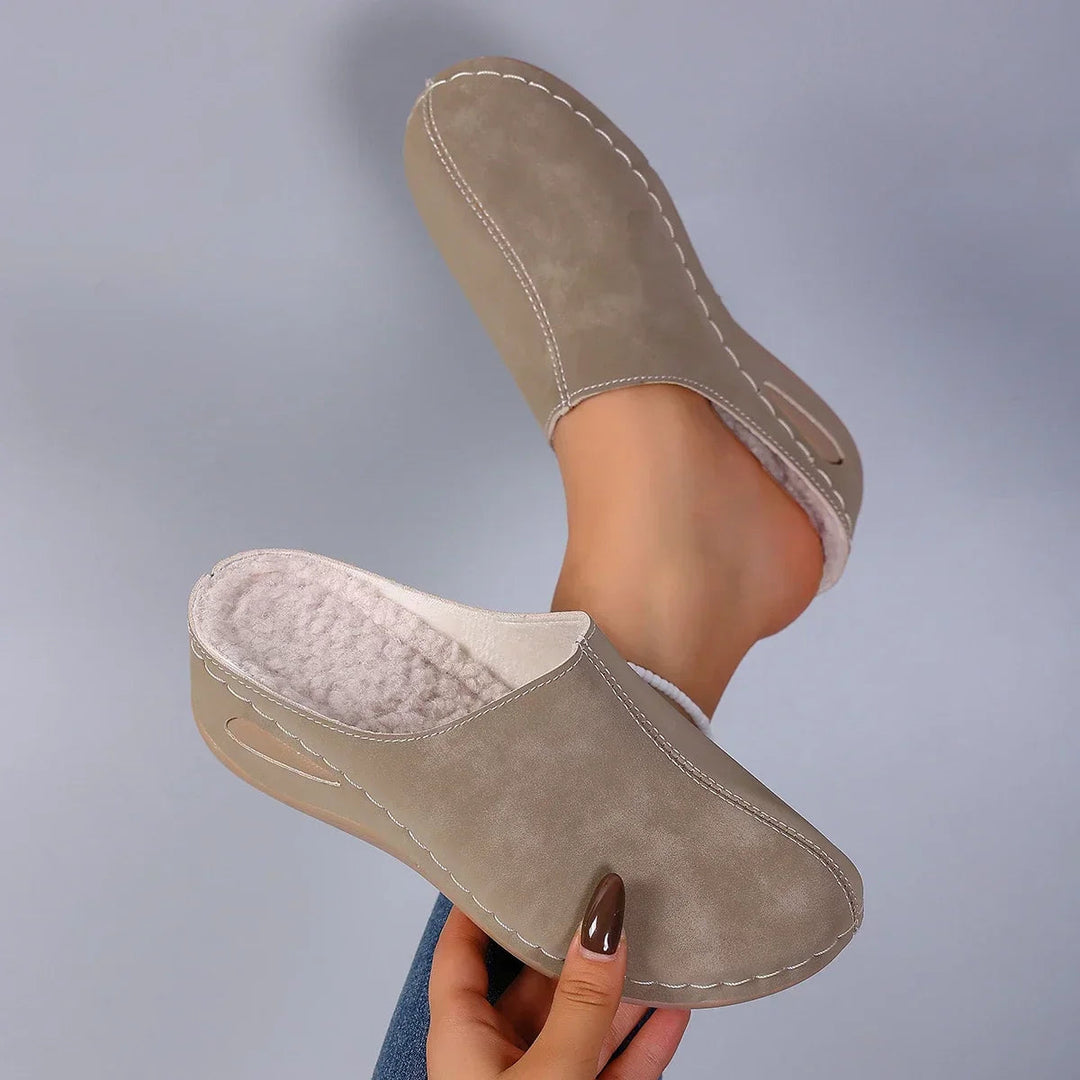 Gezondheidsschoenen: dames instapklompen met orthopedische pasvorm, comfortabele sleehak en optimale ondersteuning.
