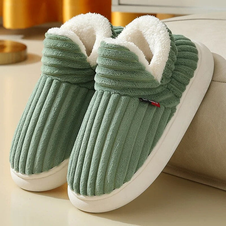 Zachte, comfortabele dames pantoffels voor thuis. Ideaal voor warmte en ontspanning binnen.