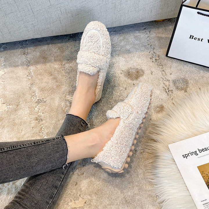 Warme winterpantoffels dames, heerlijk zacht en comfortabel. Ideaal voor ontspanning thuis.
