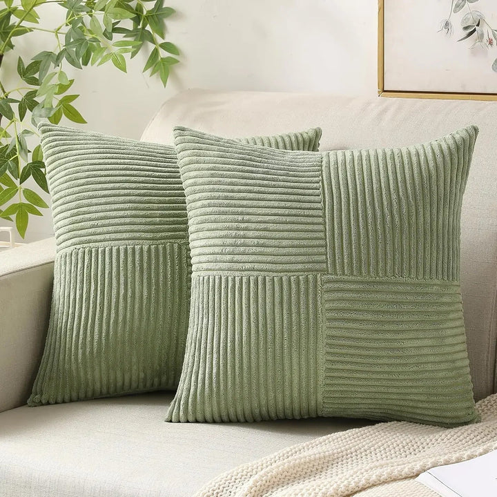 Zachte ribfluwelen kussenhoes in 45x45 cm beige corduroy stof voor warme interieurdecoratie