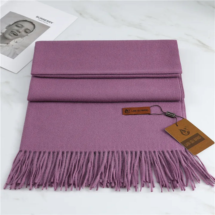 Luxe kasjmier omslagdoek voor dames, effen design; ideaal als warme mode accessoire.