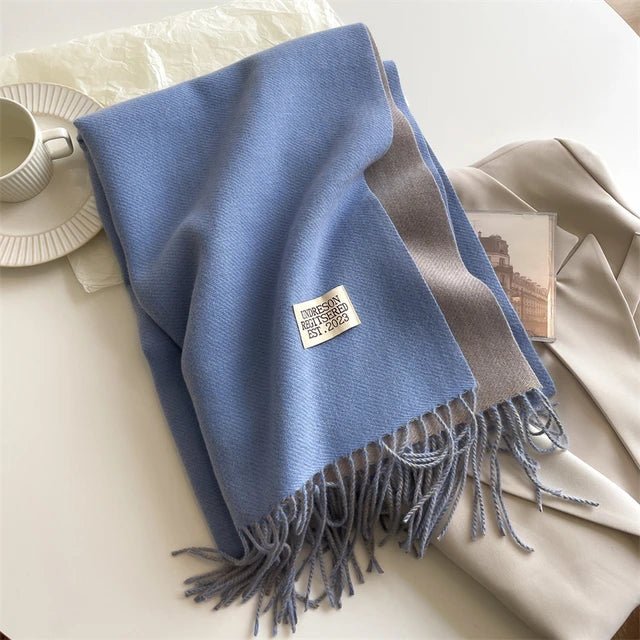 Stijlvolle gebreide wollen sjaal, perfect winteraccessoire voor dames.