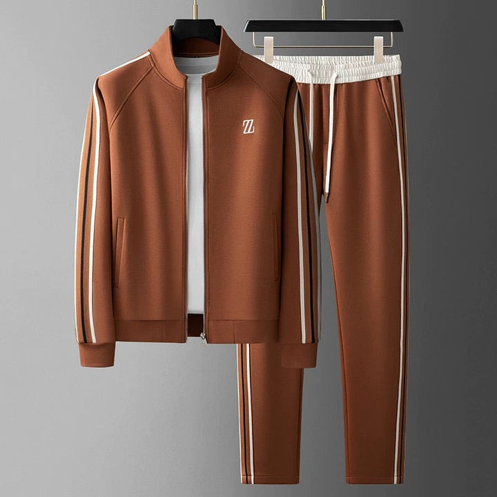 "Zephyr premium tracksuit met sportieve strepen, zachte lycra stof, elastische pasvorm, perfecte voor sport en vrije tijd."