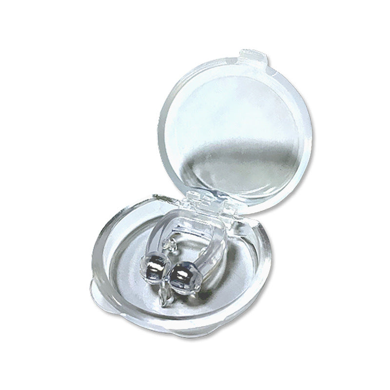 "Zilveren anti-snurk magnetische neusclip, klein en draagbaar, opent luchtwegen voor verbeterde ademhaling en rustige nachtru