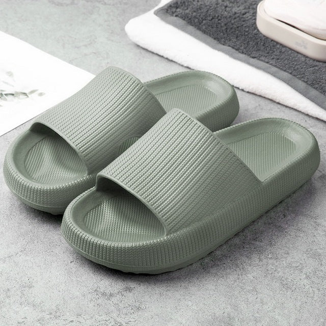 Orthopedische wolkenpantoffels voor dames & heren, bieden verlichting bij voetpijn en ultiem zomercomfort.