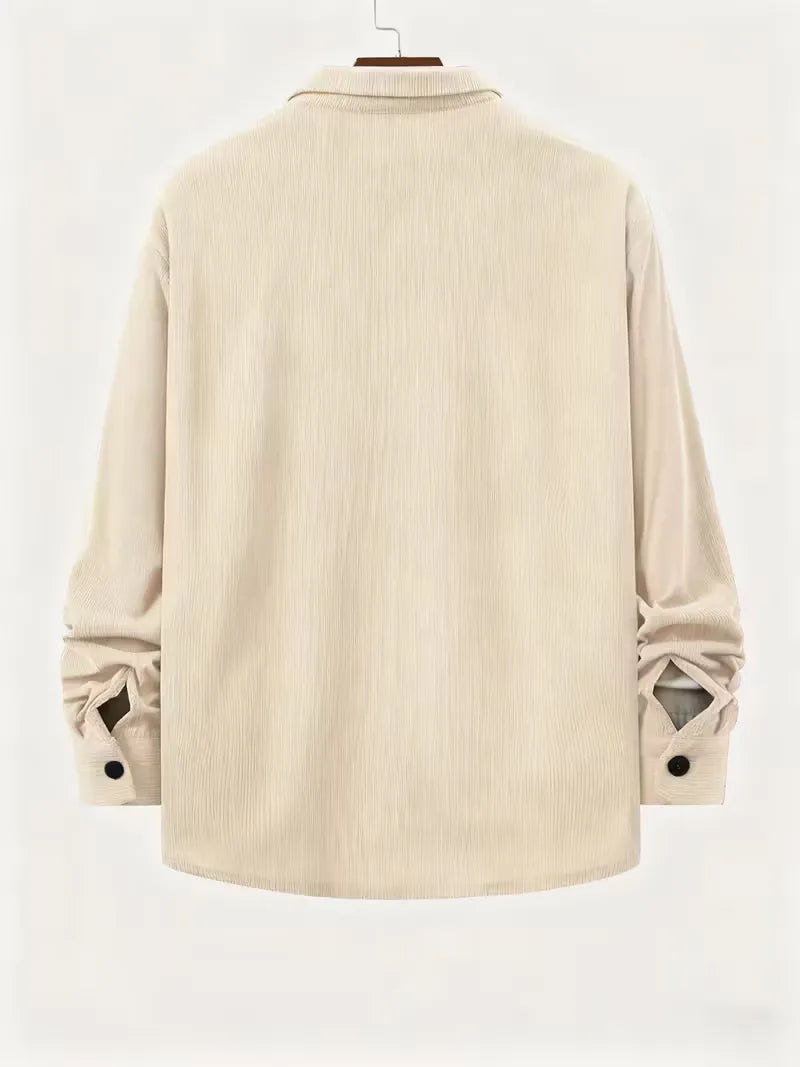Comfortabel donkergroen casual overhemd voor mannen met unieke ribstructuur.