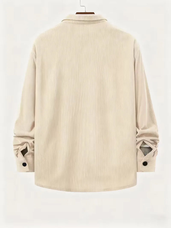 Comfortabel donkergroen casual overhemd voor mannen met unieke ribstructuur.