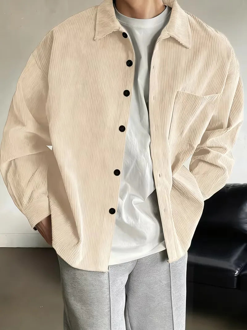 Modieus beige casual herenoverhemd met ribstructuur, ideaal voor laagjes.