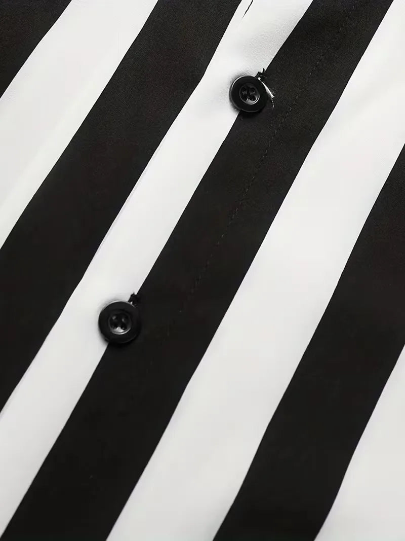 Modieus herenoverhemd met korte mouwen, zwarte verticale strepen, mandarijnkraag, perfect voor zomers casual.