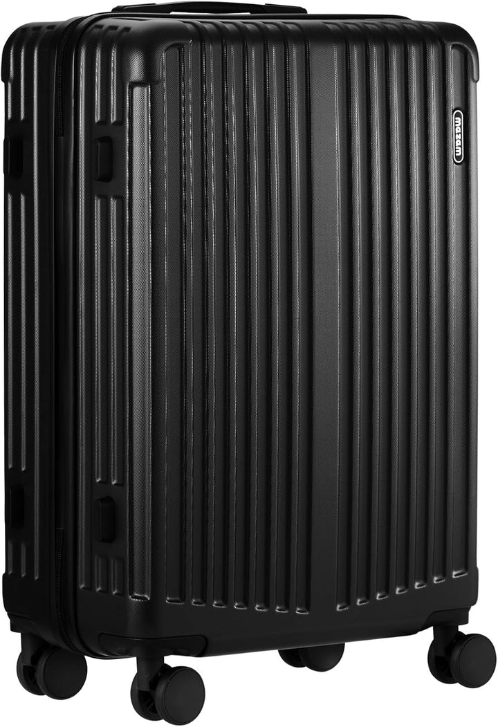 Stevige 28 inch zwarte hardshell koffer met subtiel streepdesign en geïntegreerd TSA-slot. Veilige vakantie koffer.