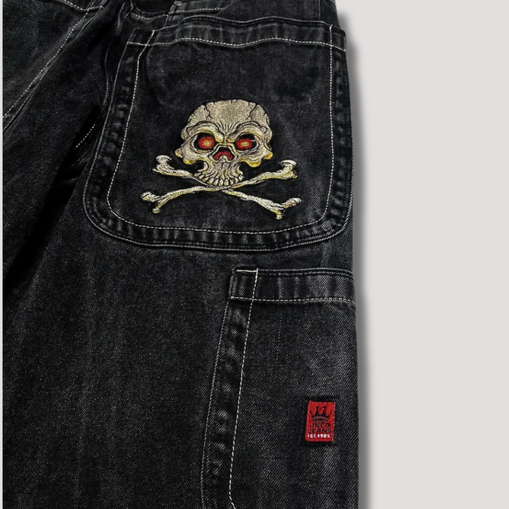 Trendy zwarte dames jeans met hoge taille en baggy fit, veelzijdig voor elke casual of stijlvolle outfit.