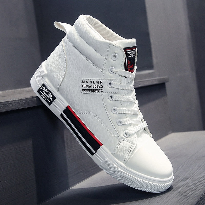 Comfortabele hoge veterschoenen voor heren, ideaal voor casual outfits in de herfst en winter.