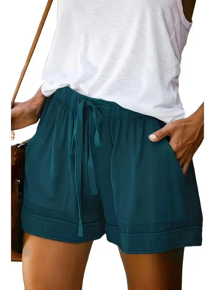 Gele comfortabele dameshorts, trekkoord. Zomers en casual voor elke dag.