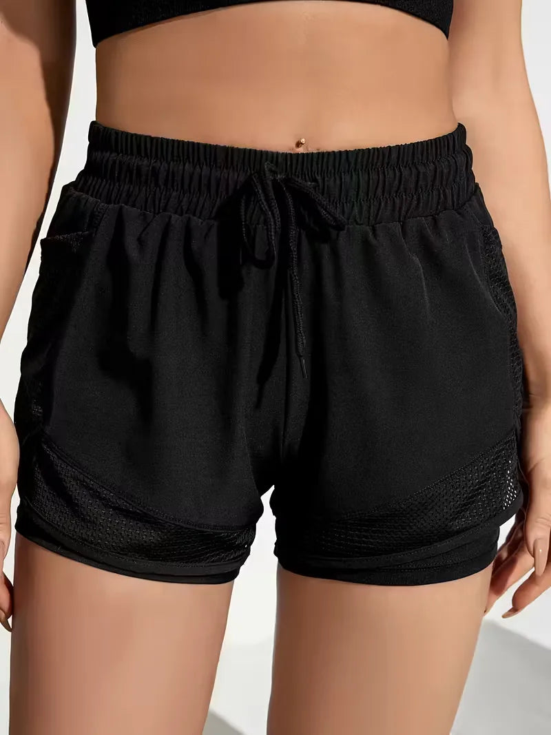 Petrol ademende dames short, comfortabel en casual met elastische tailleband.