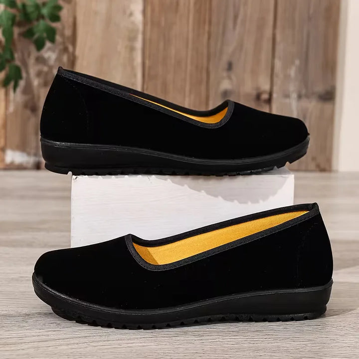 Comfortabele zwarte dames lage sneakers, casual stijl voor lente/zomer, perfect voor dagelijks gemak.