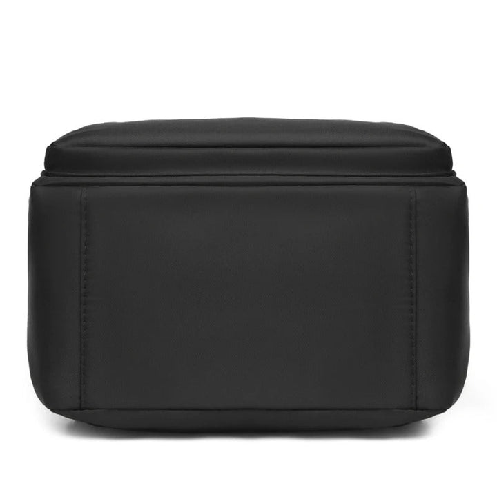 Stijlvolle zwarte dames rugzak, PU leer, combineert elegantie met functionaliteit voor elke dag.