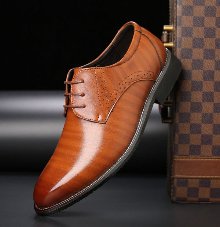 Lichtbruine heren veterschoenen in Oxford-stijl, elegant en comfortabel, geschikt voor elke modieuze man.