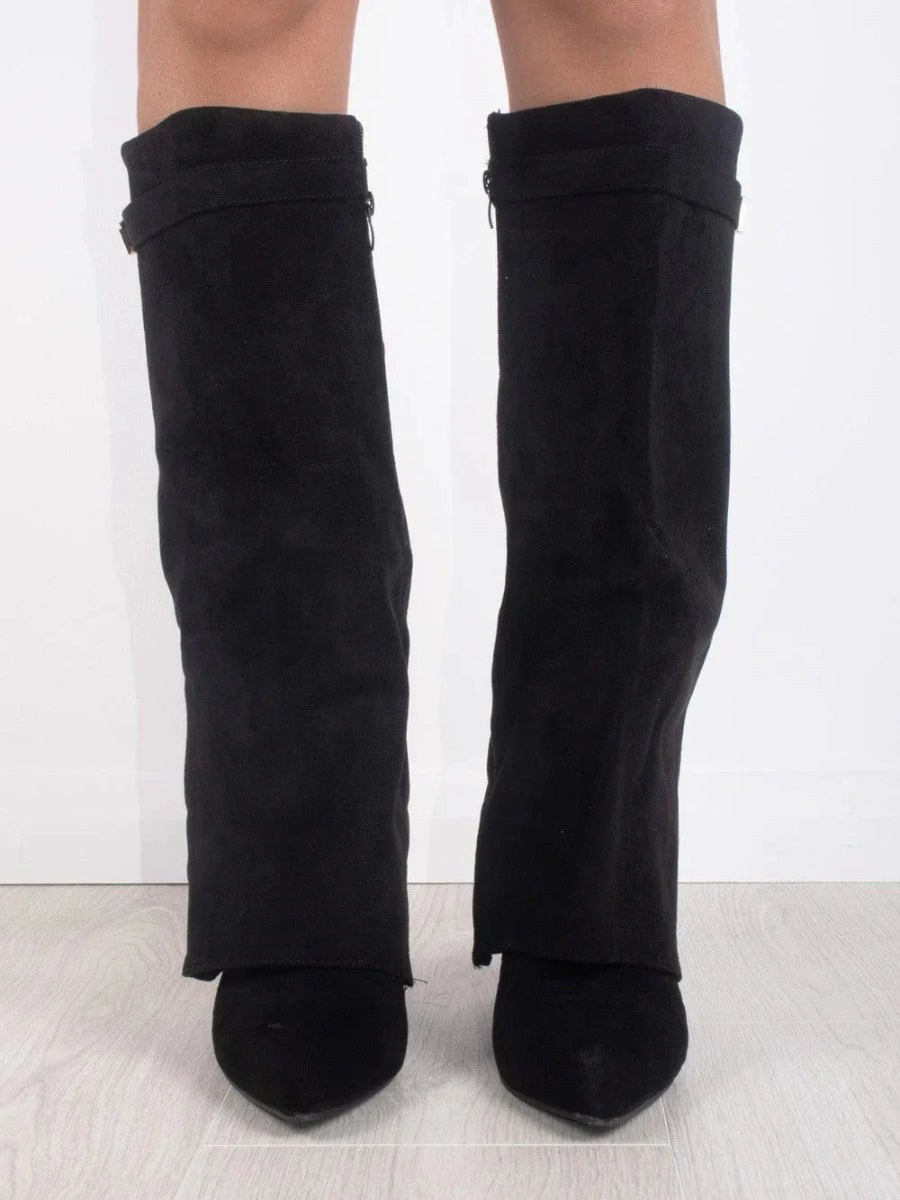 Comfortabele beige hoge dameslaarzen, veelzijdig en stijlvol. Ideaal voor modebewuste dames in elk seizoen.