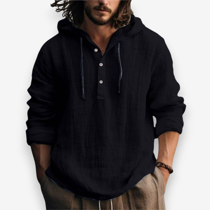 Veelzijdige heren hoodie, zwart, met capuchon en decoratieve knoopsluiting. Comfortabele pasvorm.