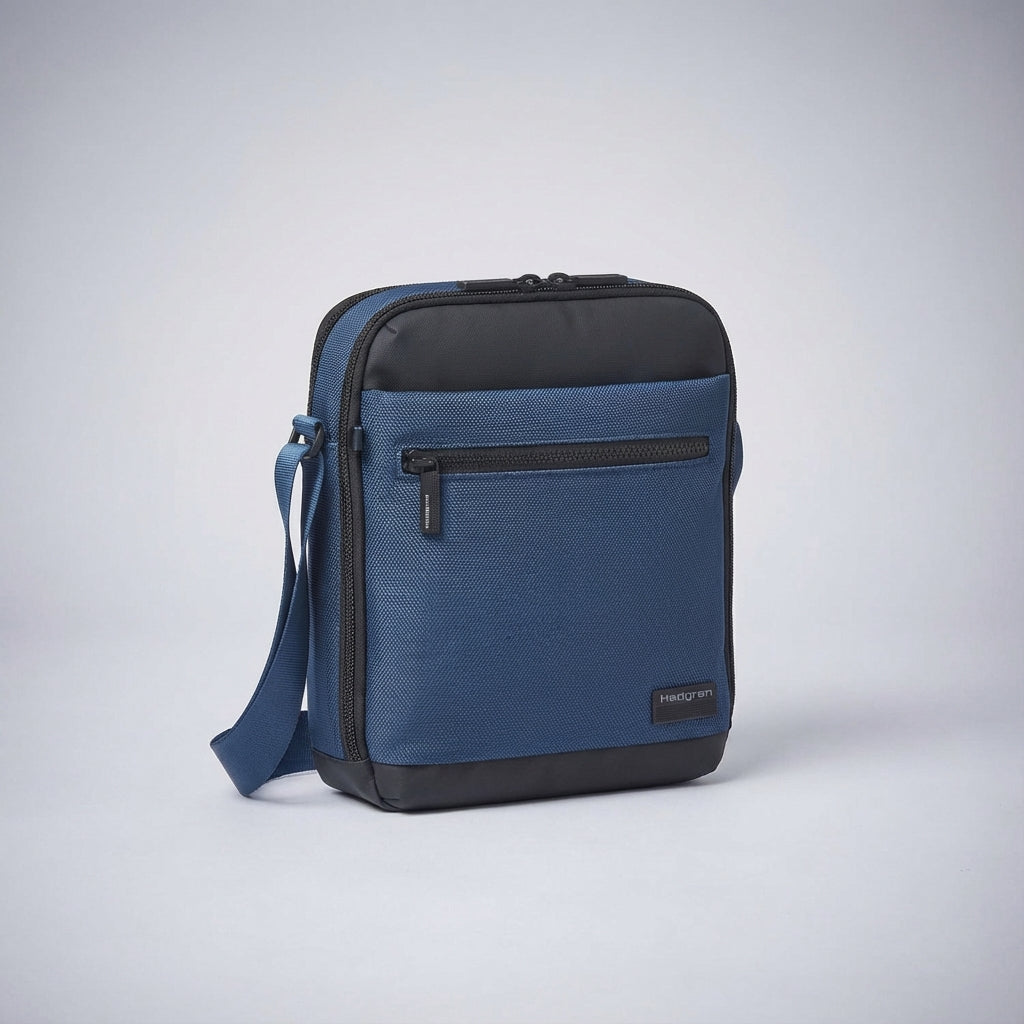 Detail van interieur CarryGuard heren tas, toont organizer vakken en RFID beschermde ruimte voor pasjes.
