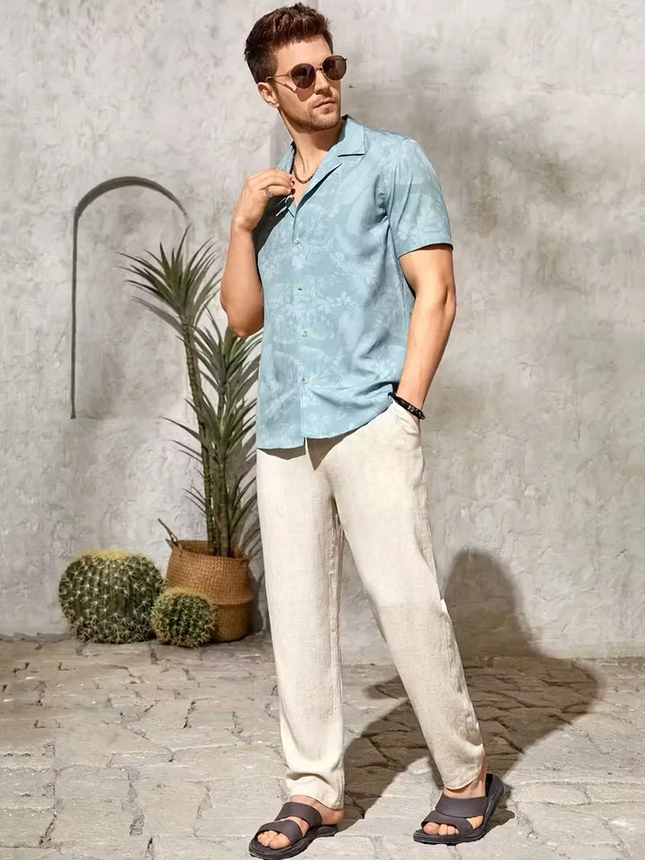 Beige straight leg herenbroek met trekkoord, ademend en perfect voor een casual zomerlook.